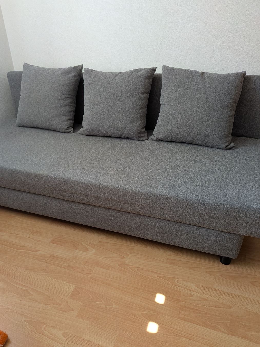 Ikea Sofas: Sofa bed grey with 3 cushions good condition – D'occasion à Schaffhausen par kerberos 1