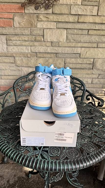 Scarpe da uomo: Nike W Air Force 1 High Og – Usato da Emmen venduto da Cyrill.St