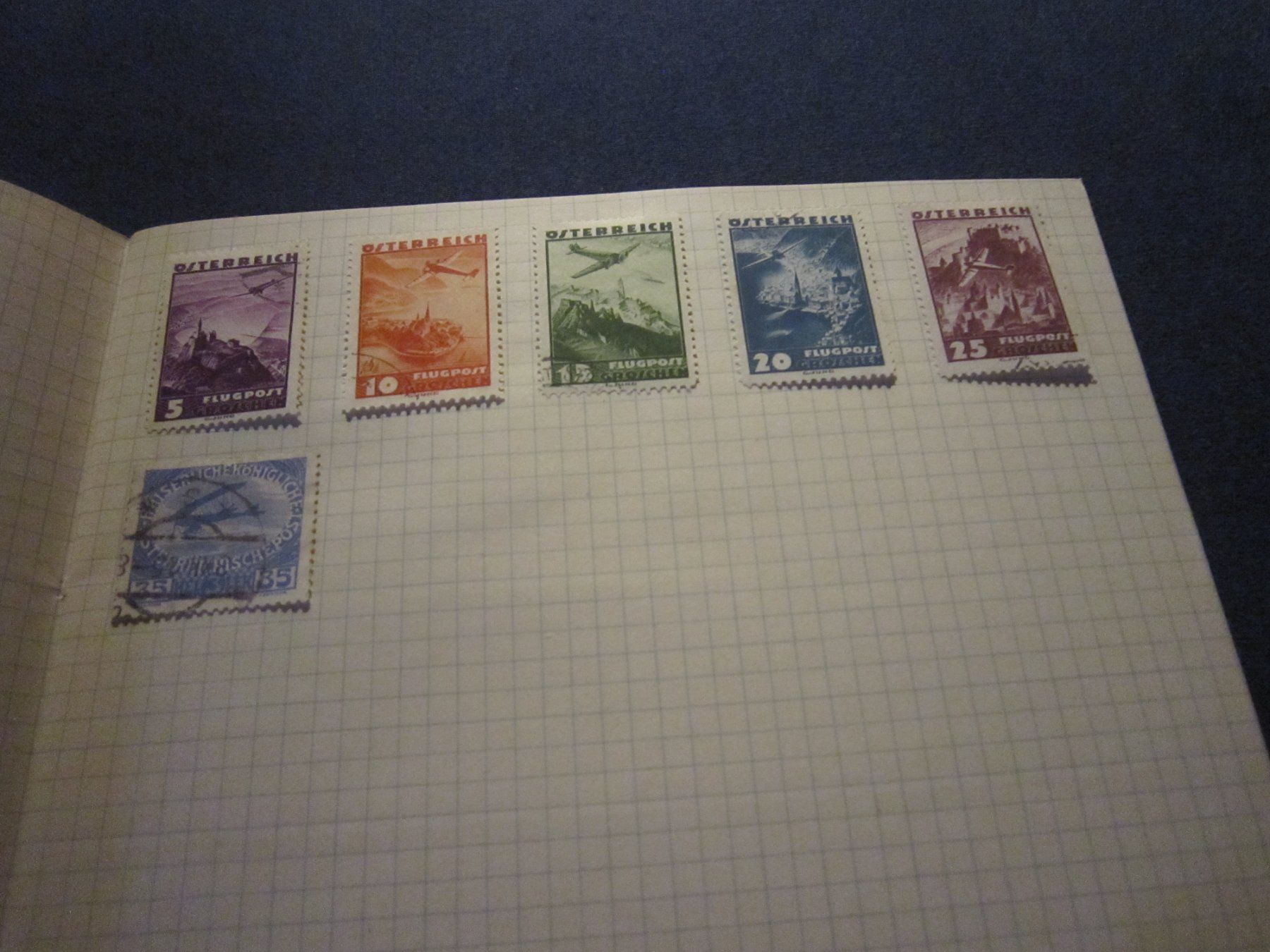 Tous les timbres: Büchlein mit Marken WELT – D'occasion à Giubiasco par sal_9j6w 2