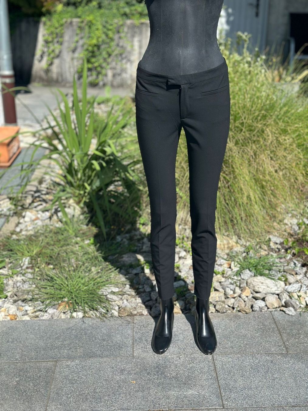 Zara Pantaloni: Schwarze Stoffhose Gr. 36 – Usato da Zufikon venduto da Modestil365 1