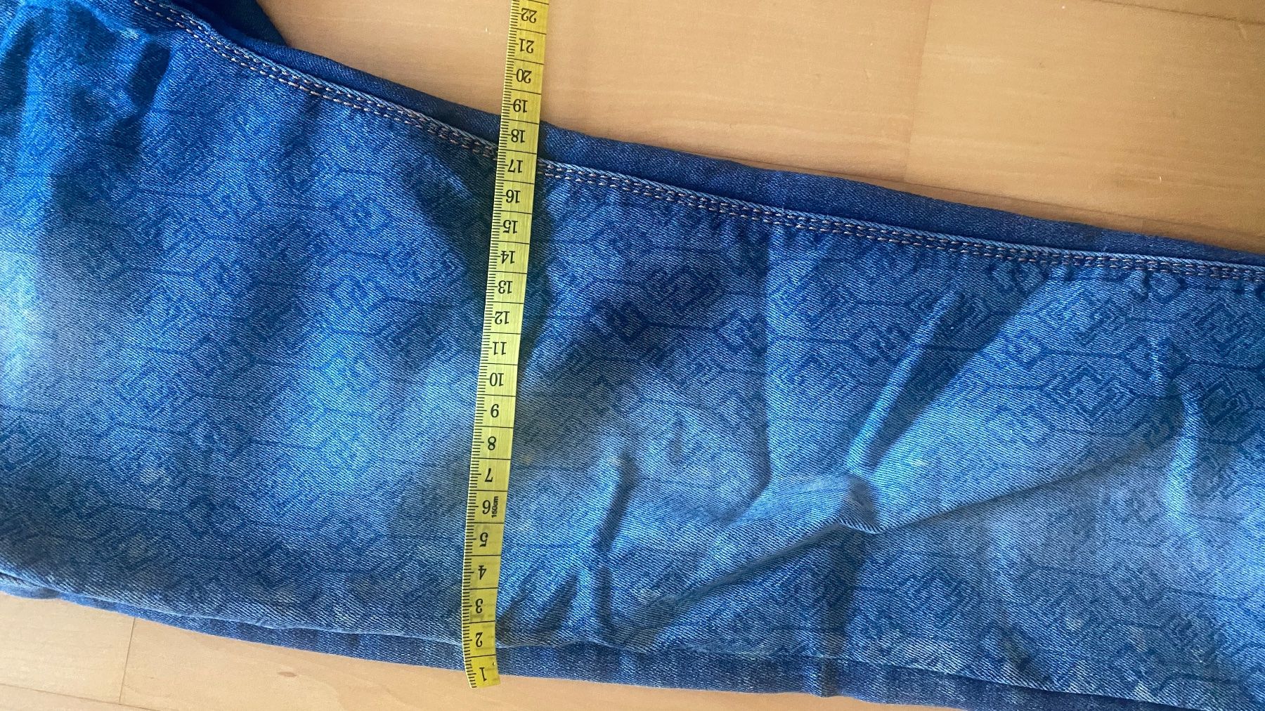 Jeans: Jeans mit Strasssteinen – Gebraucht aus luzern von bar_5gtr 9