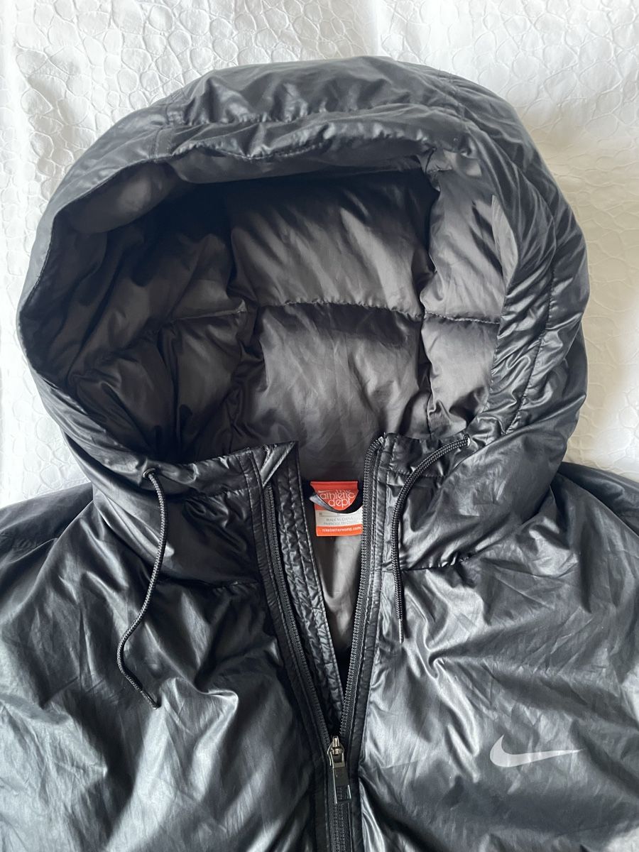 Nike Giacche: Nike Daunenjacke Schwarz Gr. M – Usato da Bern venduto da pesche789 2