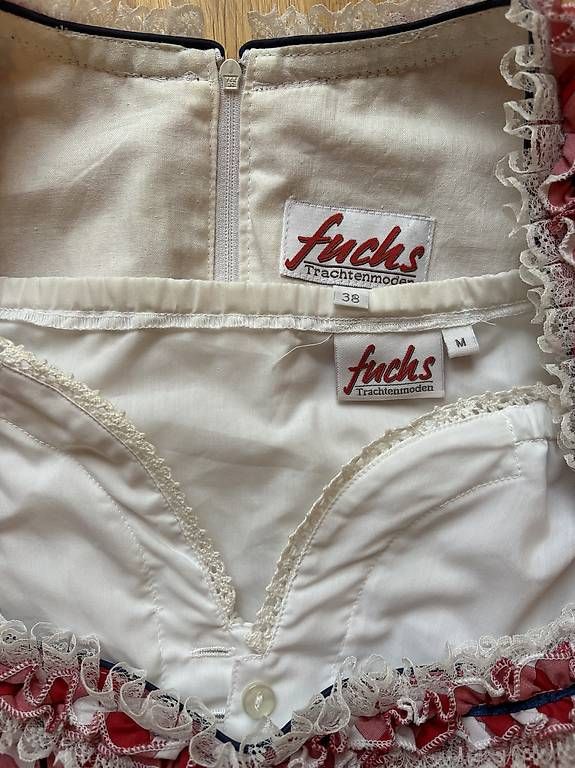Kleider: Damen Dirndl der Marke Fuchs – Gebraucht aus Kirchberg BE von Melanie.MaraM 2