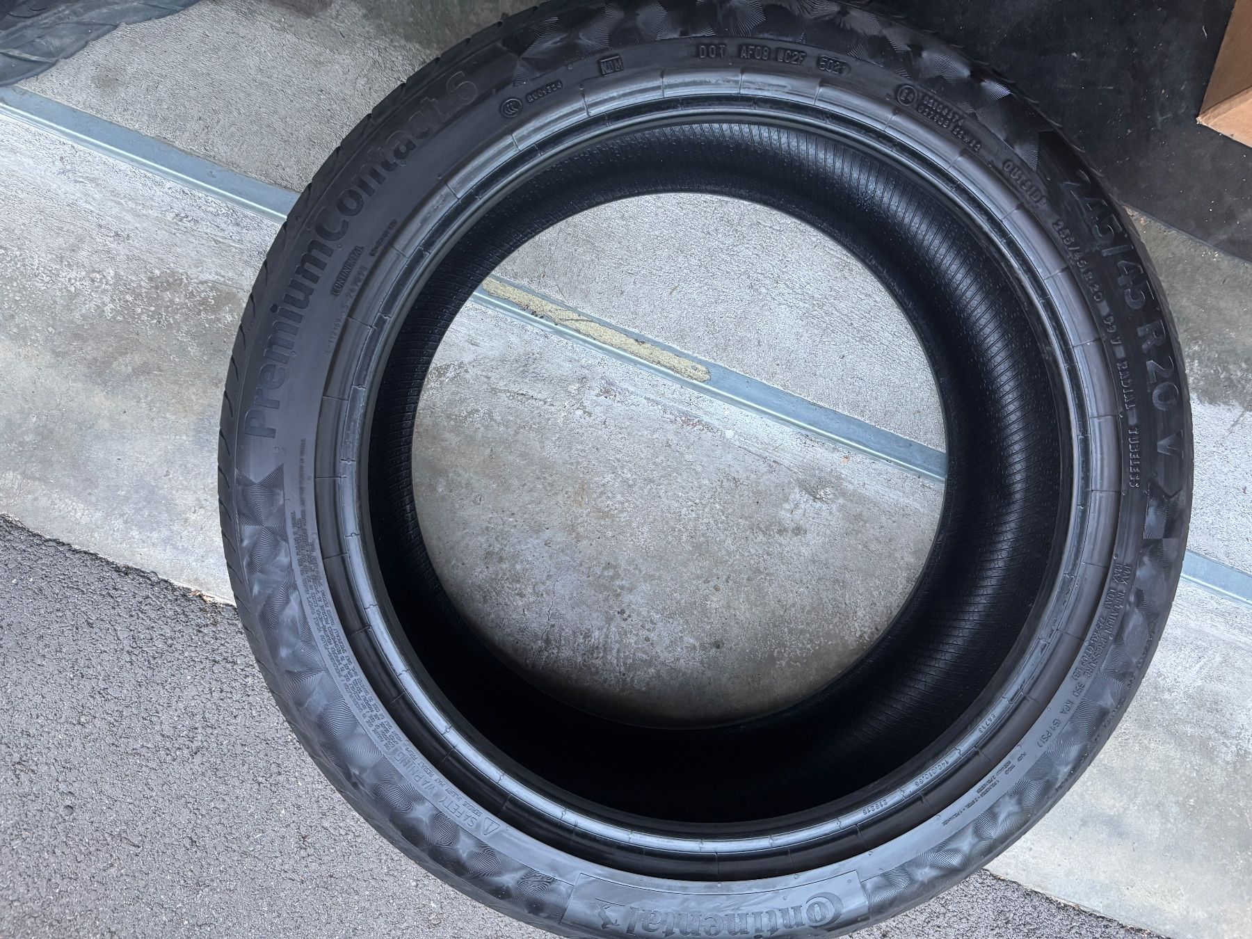 Continental Pneumatici & Ruote complete: 245/45R20 – Usato da Widen venduto da Dinero02 1