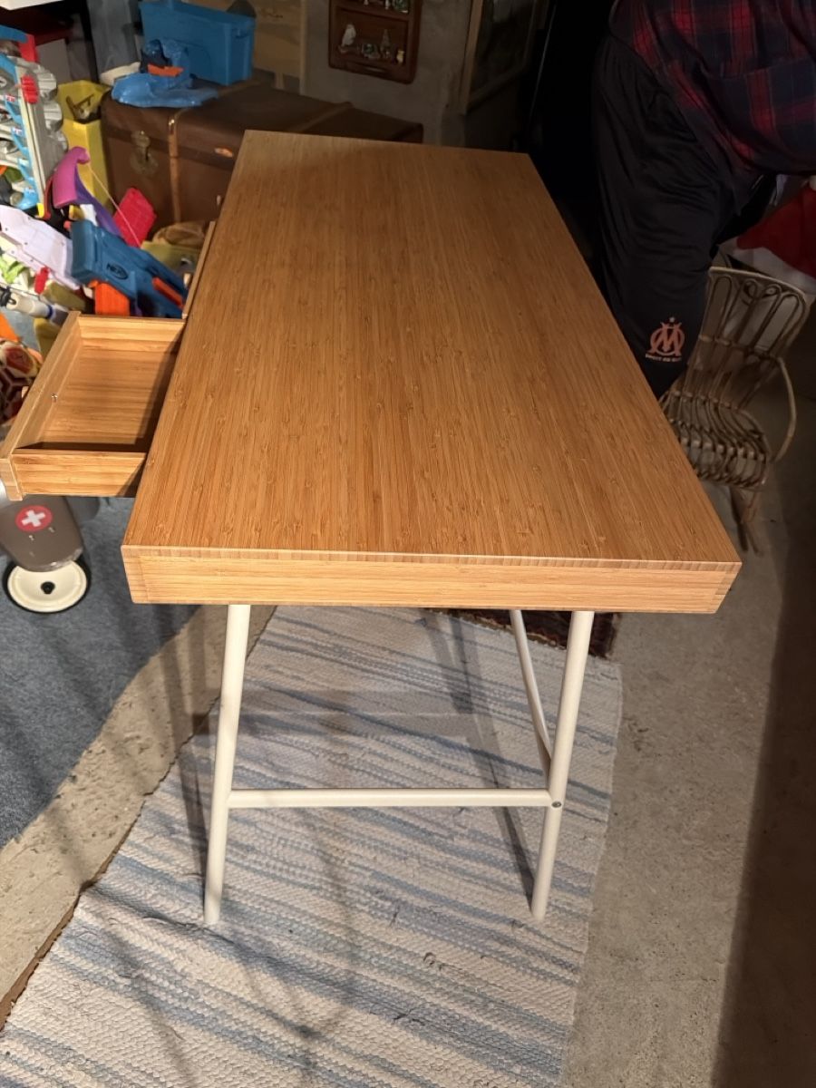 Scrivanie: Bureau enfant IKEA  – Usato da Auvernier venduto da maude77 1