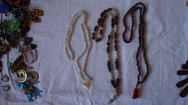 Colliers longs (spirituels, cérémoniels ou autre)