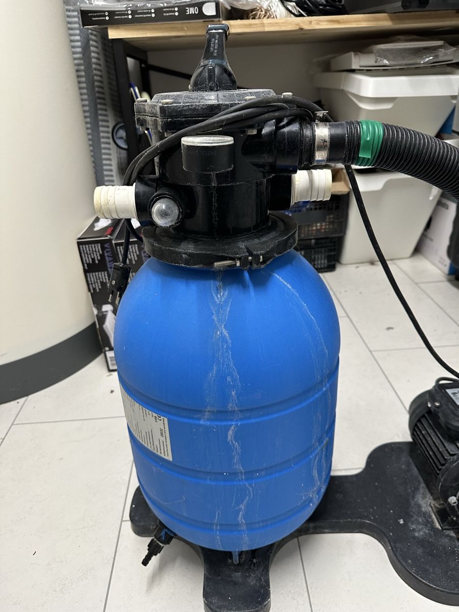 Accessori per Piscine: Pool Sandfilteranlage mit Pumpe – Usato da Bütschwil venduto da hfs2010 1