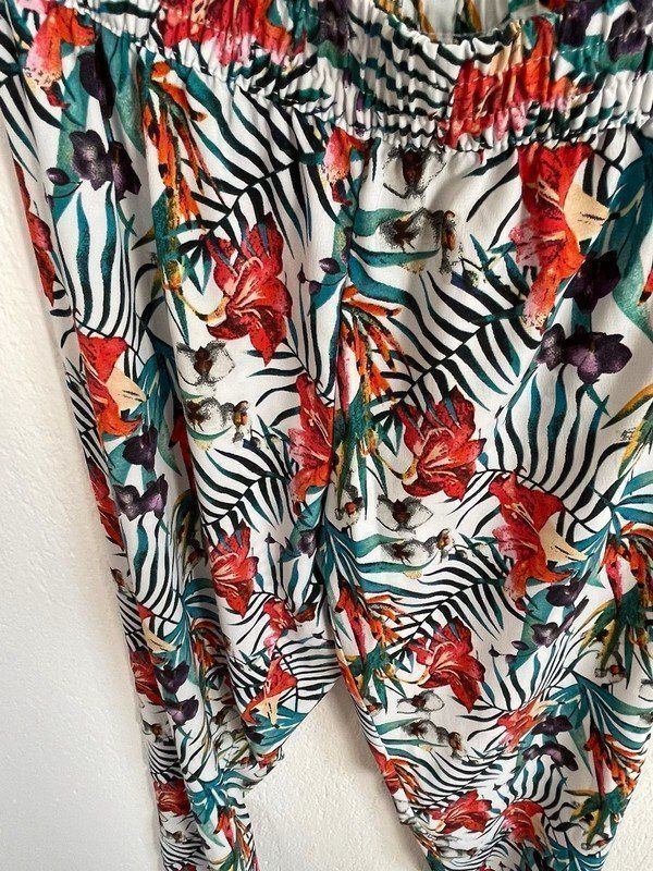 Pantaloni: Sommerhose mit Blumenmuster – Nuovo (secondo la descrizione) da St Gallen venduto da Giidi 5