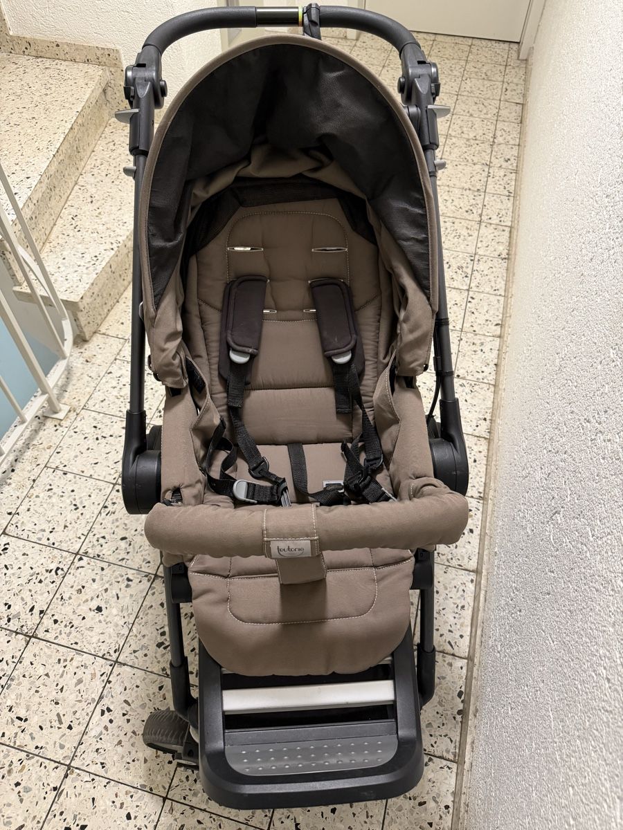 Teutonia Carrozzine: Teutonia Kinderwagen mit Handbremse – Usato da Füllinsdorf venduto da Pujdo545 2