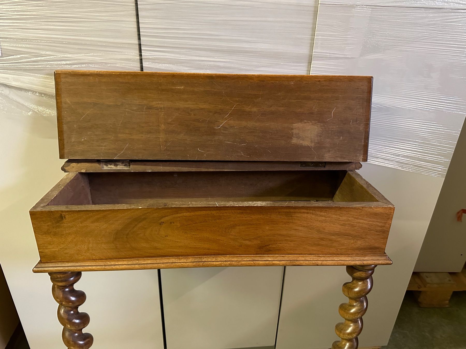 Console: spezielle Wandkonsole aus Holz – Usato da Necker venduto da liq24 2