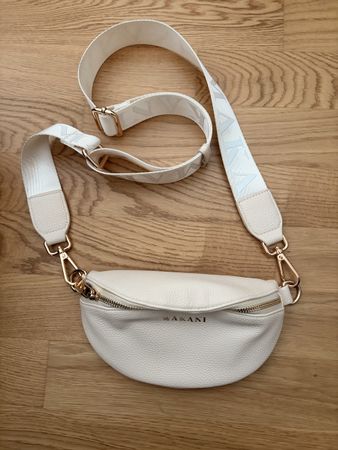 Makani Gurteltasche Cremeweiss Leder Neu