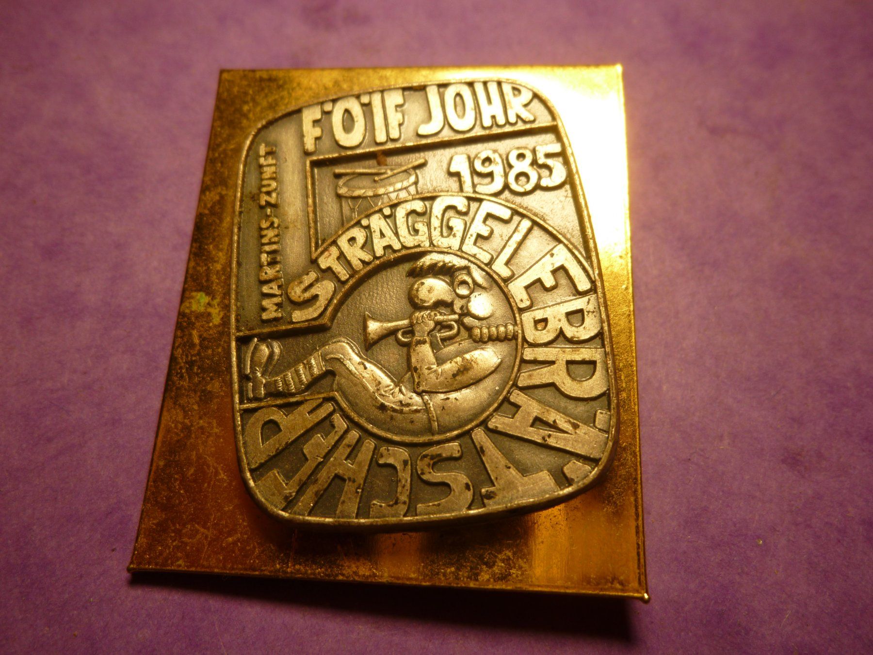 Plaketten & Abzeichen: STRÄGGELE BRÄTSCHER 1985 GOLD – Gebraucht aus Ried (Muotathal) von Mandarin02