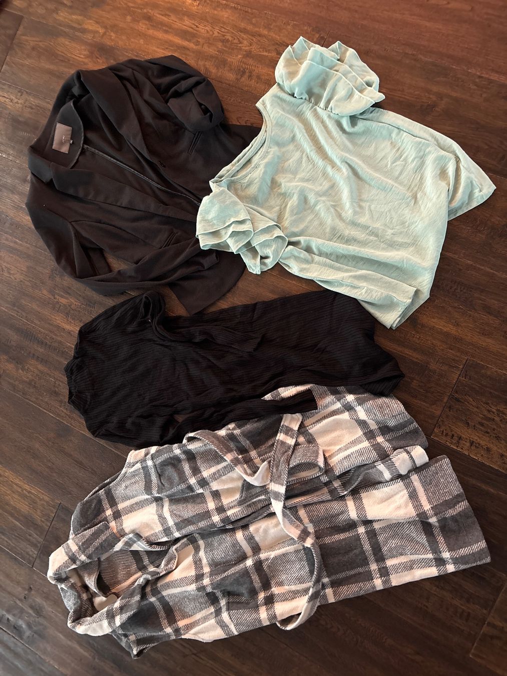 Lotti di vestiti: Kleiderpaket Gr. S – Nuovo (secondo la descrizione) da Bürglen venduto da sunshiners
