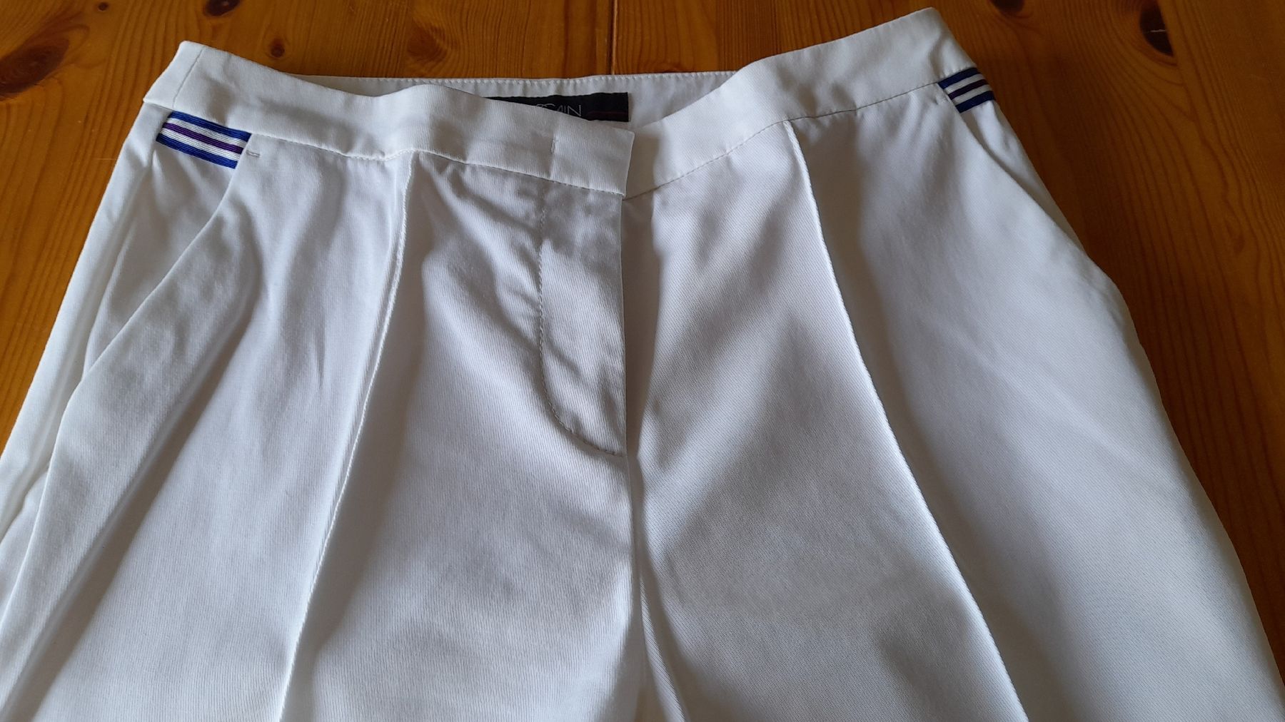 Marc Cain Pantaloni: Hose Gr. 1, von Marc Cain – Usato da Nesslau venduto da Churfirsten08 2
