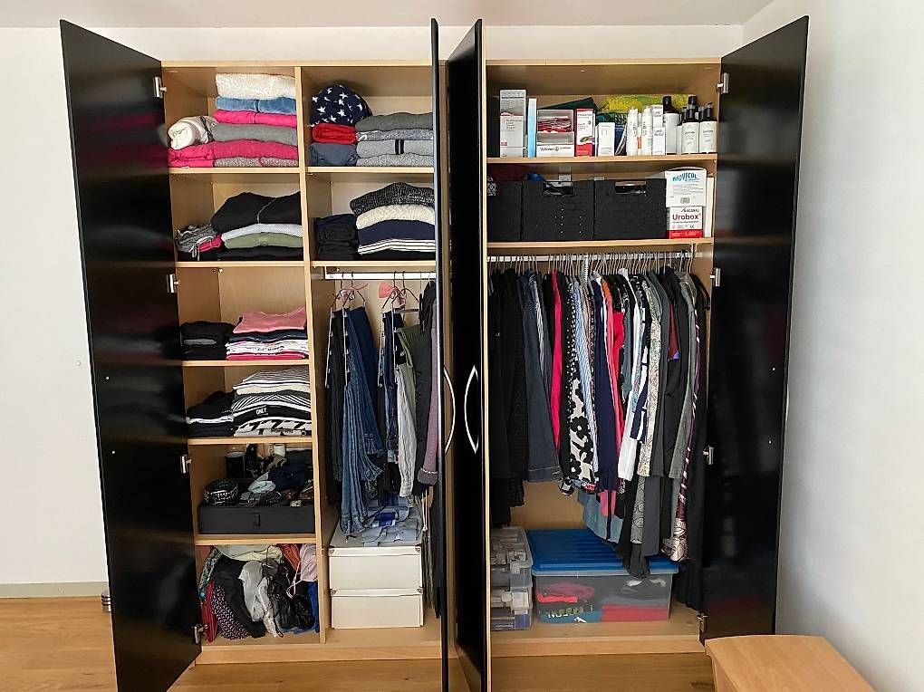 Betten: Schlafzimmer buche/schwarz von Z-Möbel – Gebraucht aus Thun von urs_p58q 4
