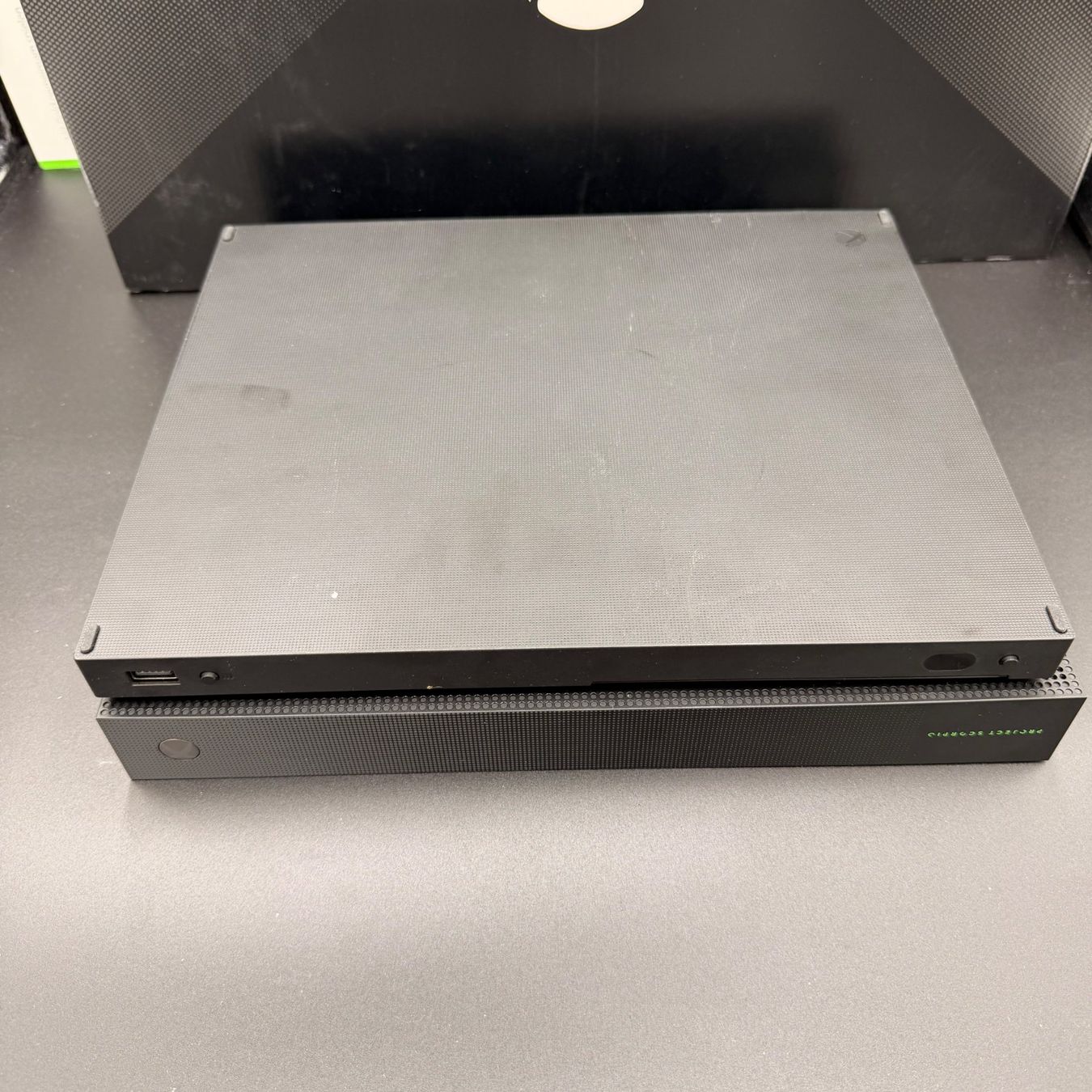 Microsoft Konsolen: Microsoft Xbox One X Project Scorpio 1TB OVP – Gebraucht aus Düdingen von Nerdworld 8