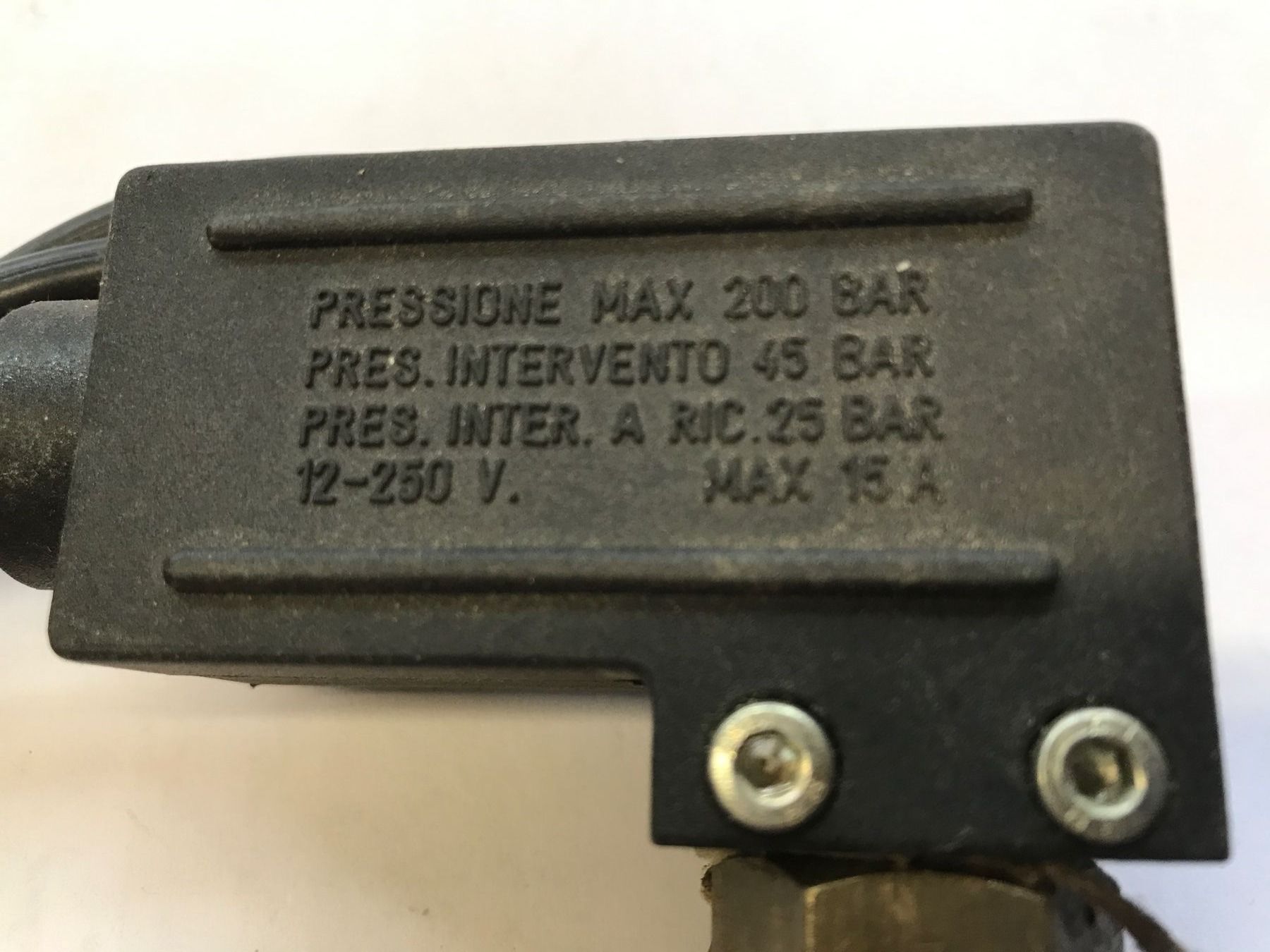 Schalter: Druckschalter max 200 bar. – Neu (gemäss Beschreibung) aus Küblis von hypofacto