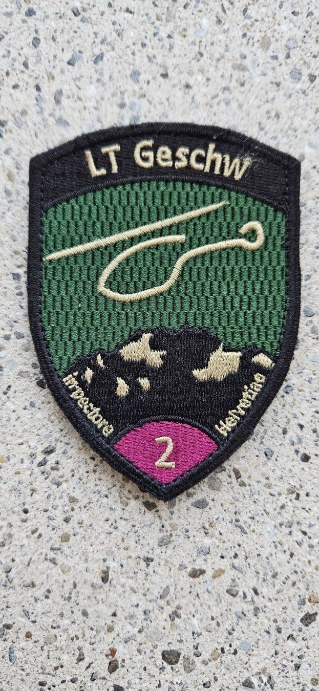 Schweizer Armee Placchette & Badge: *** Badge Luftwaffe mit klett *** – Nuovo e nell'imballaggio originale da Riedholz venduto da fr_sIruP