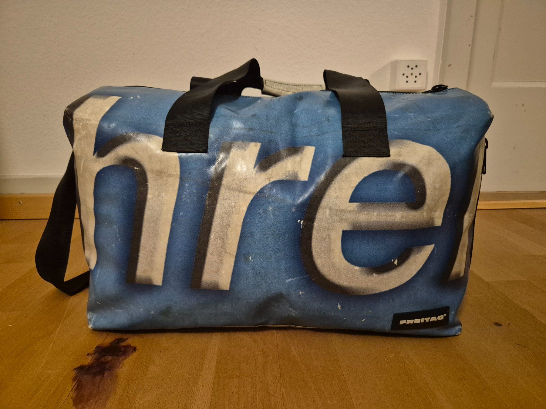 Freitag Borse: Freitag Weekender / Sporttasche / Reisetasche – Usato da Winterthur venduto da fra_9qb9