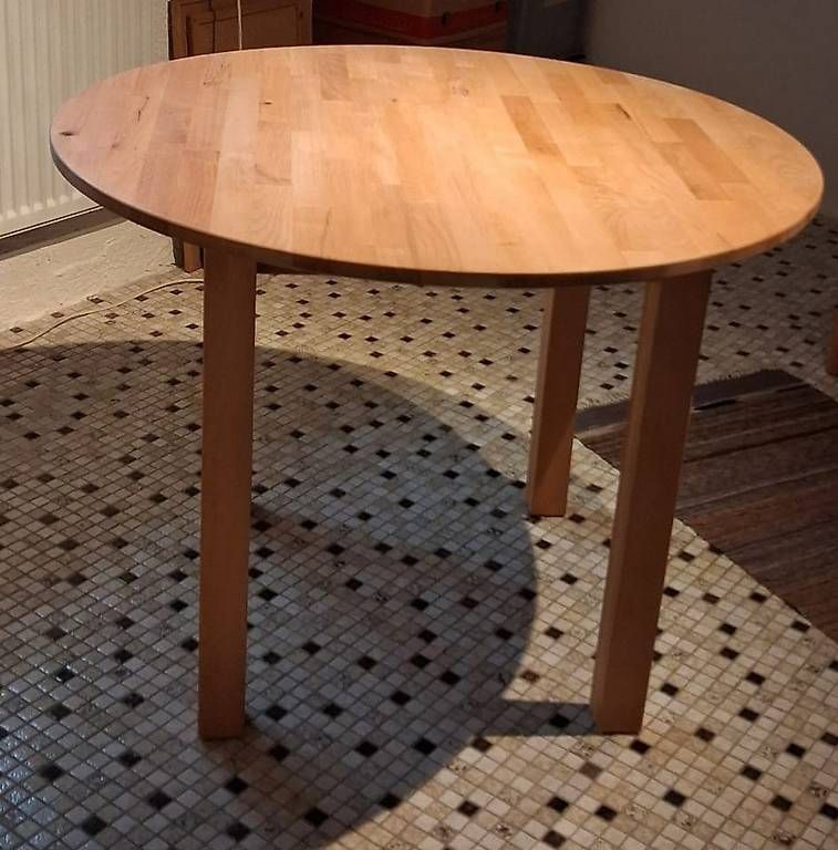 Tavoli: Très belle table ronde en bois – Usato da Rocourt venduto da Ouzetau 1