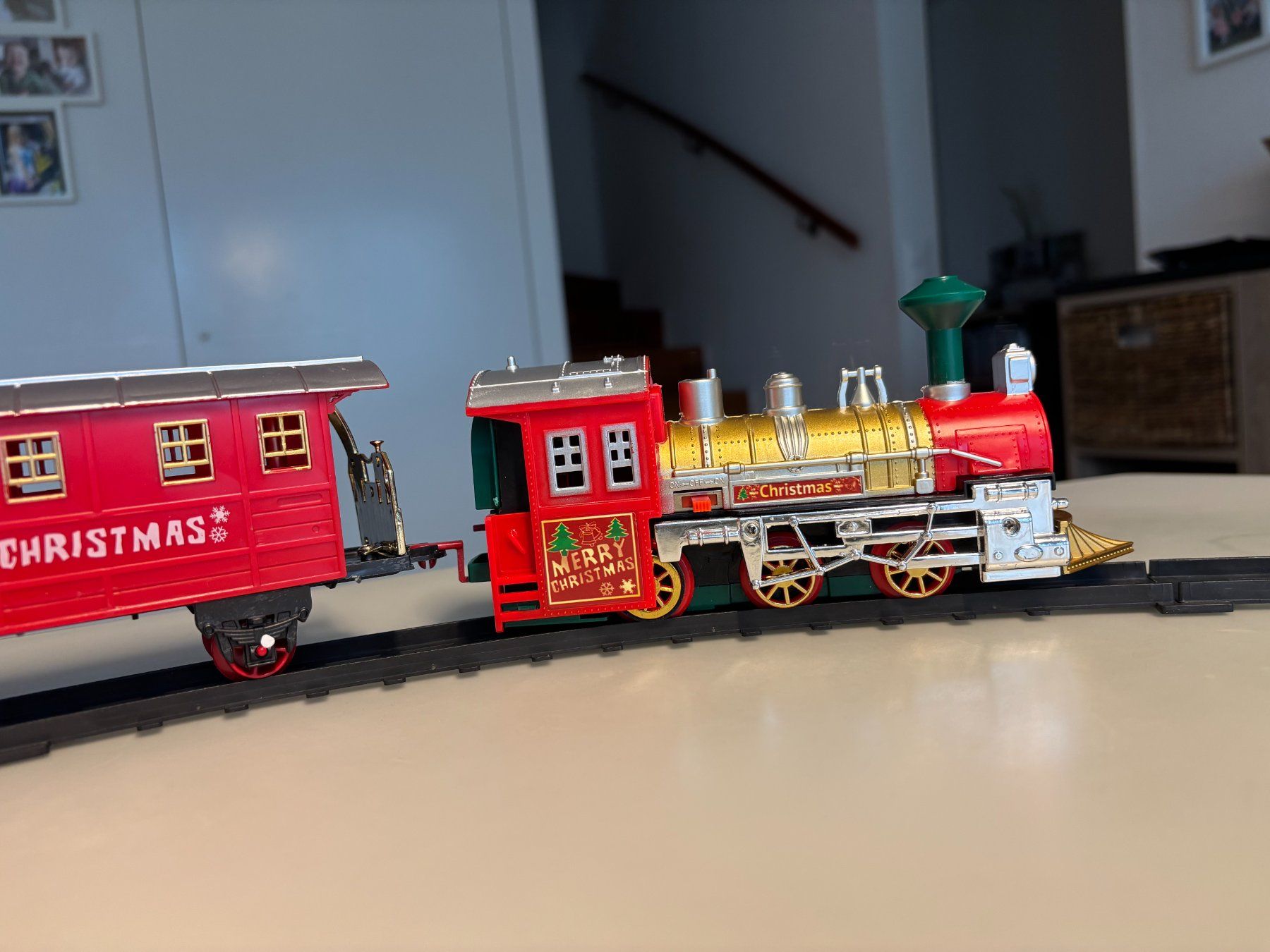 Jouets: Weihnachtszug mit Licht und Sound – D'occasion à Entlebuch par Leumas0 2