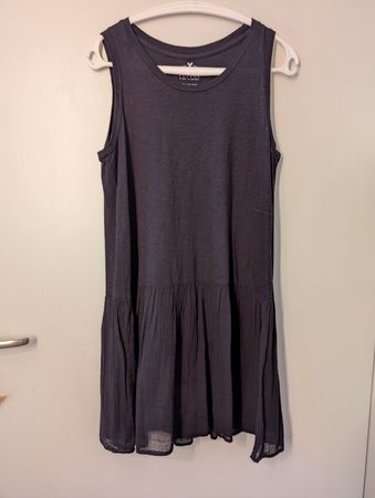 Luftiges Sommerkleid von Velvet by Graham & Spencer Grösse S