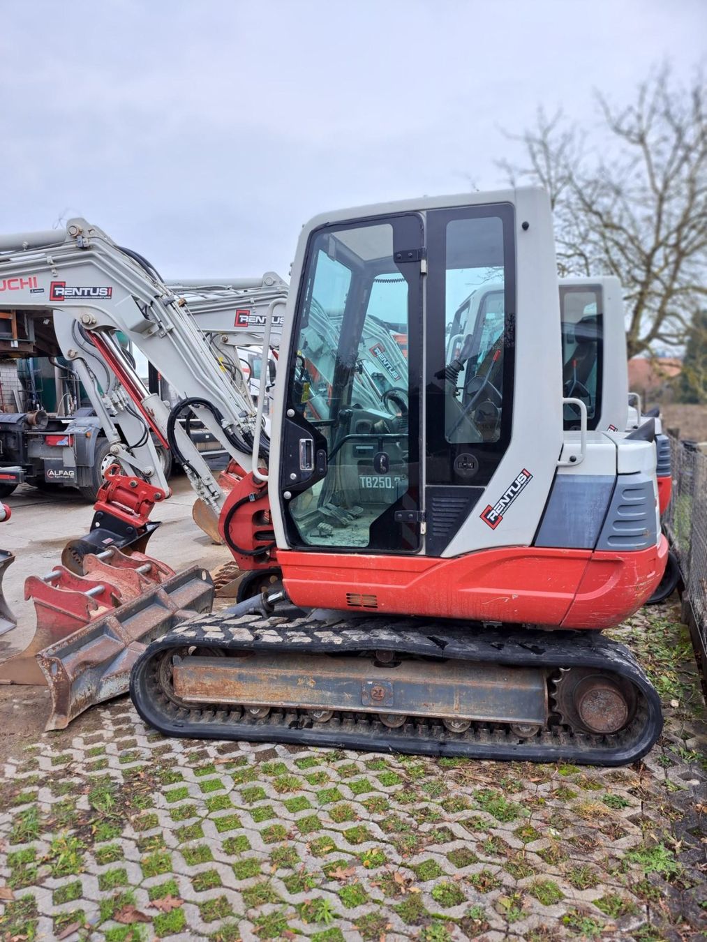 Escavatori: Occasion Takeuchi TB250 – Usato da Büren an der Aare venduto da rentus