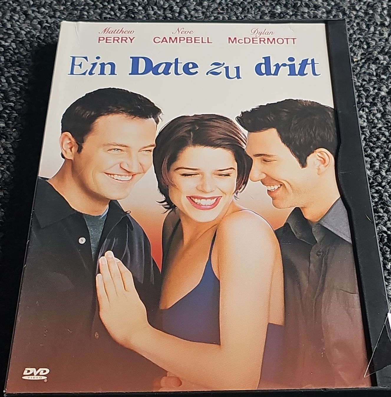 Tous les DVDs: DVD Ein Date zu dritt (22540) – D'occasion à Ruswil par jan_bxl5