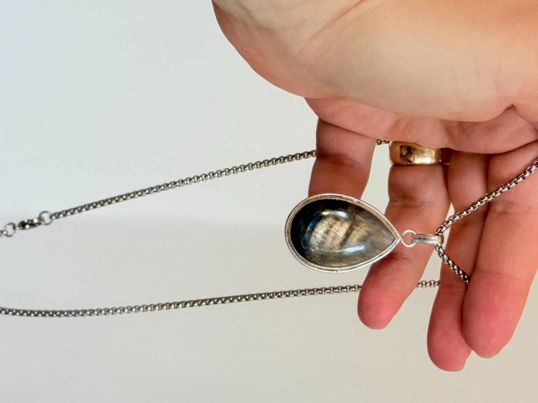 Catenine: Collier labradorite, élégant et tendance ✨ – Nuovo e nell'imballaggio originale da Genève venduto da AWWA 1