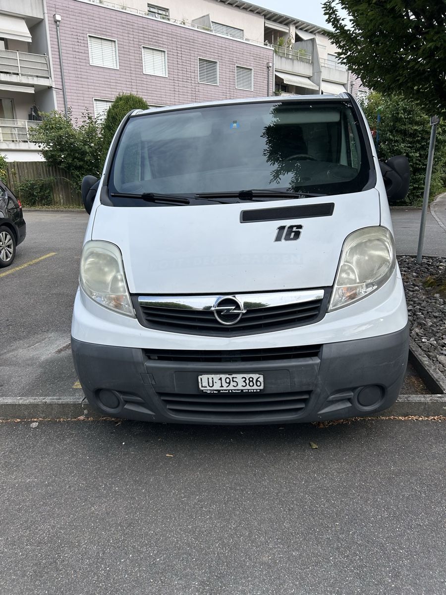 Veicoli commerciali: Opel Vivaro 2.0 Diesel  – Usato da Sursee venduto da fer_n6vf 2