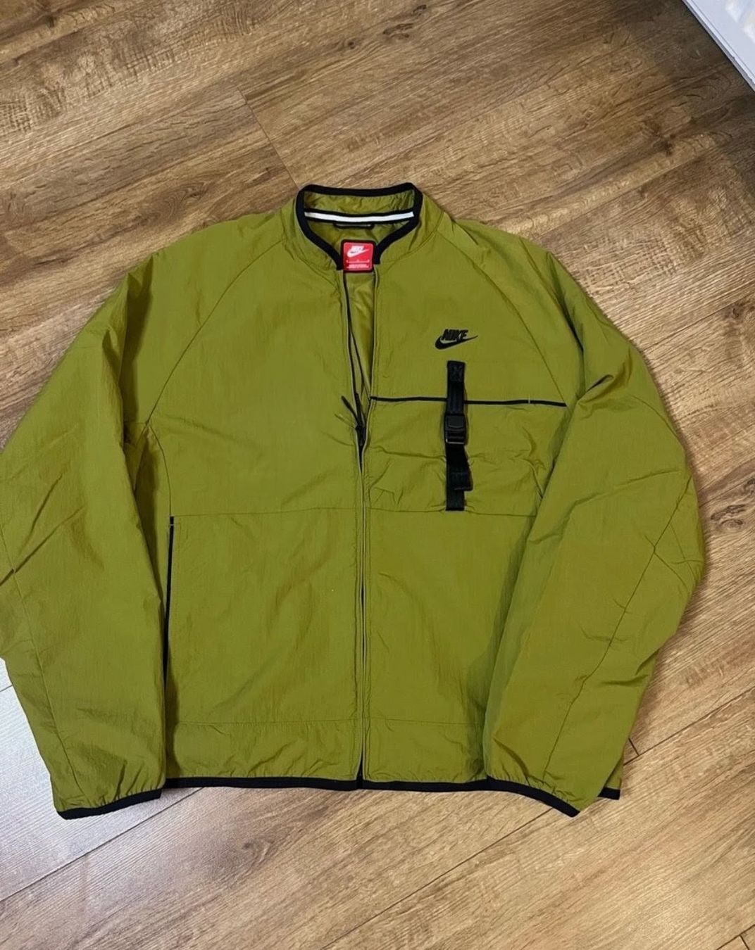 Nike Vestes: Nike tech Jacket size S – Neuf (Voir description) à Zürich par CG_8