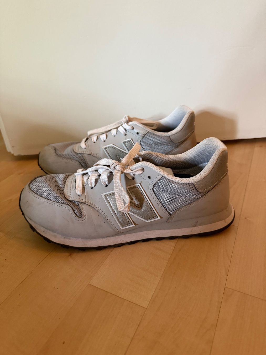 New Balance Damenschuhe: New Balance 500 Sneaker, hellgrau, Grösse 40.5 – Gebraucht aus Zürich von maggi96
