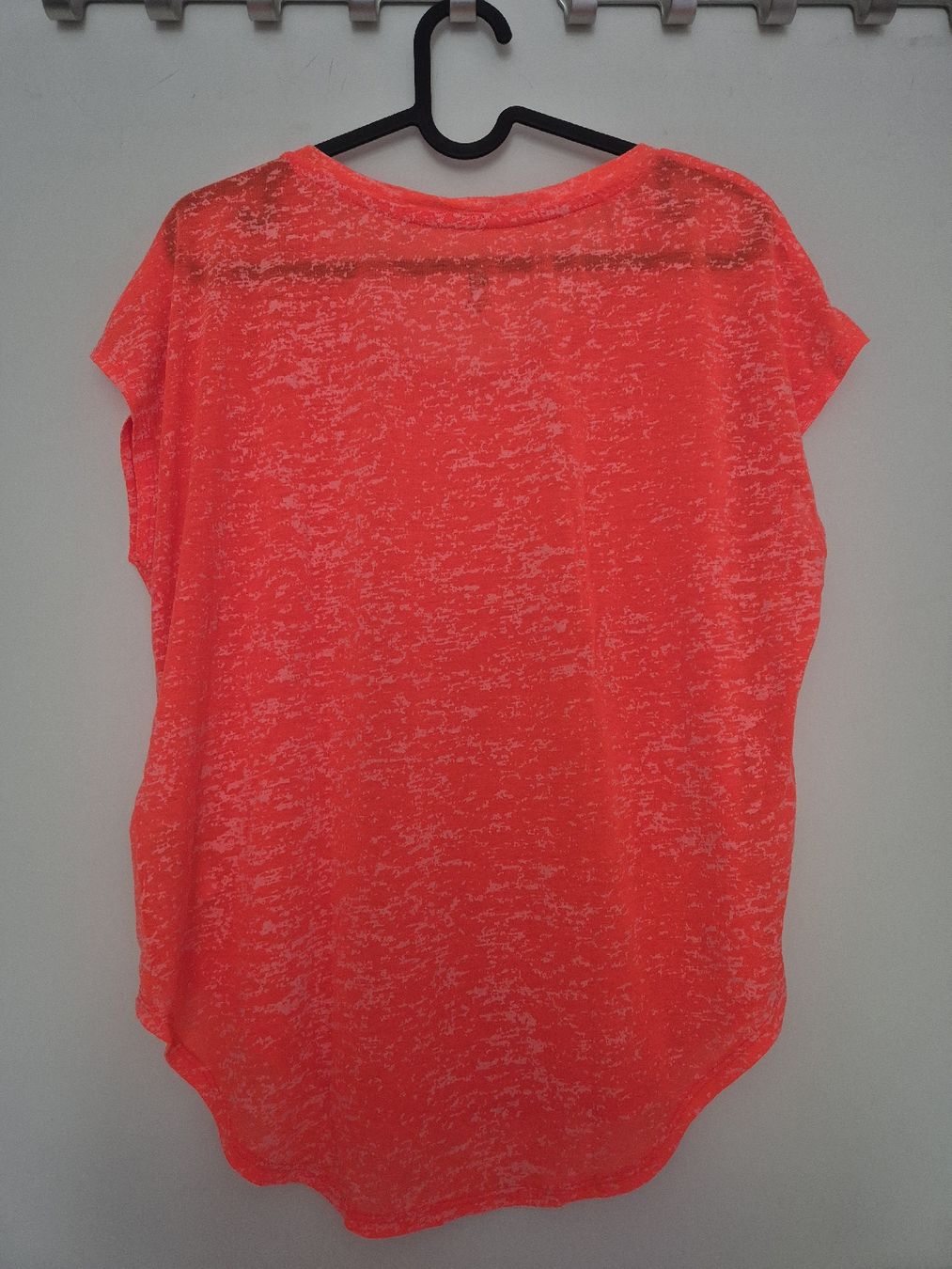 H&M T-shirt: H&M Sport Shirt – Nuovo (secondo la descrizione) da Aesch BL venduto da sar_j59l 3