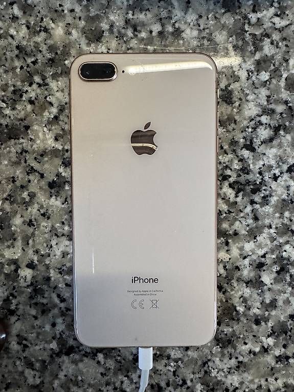 Apple Portables: iPhone 8plus 64GB – D'occasion à Rivera par Giada18 1