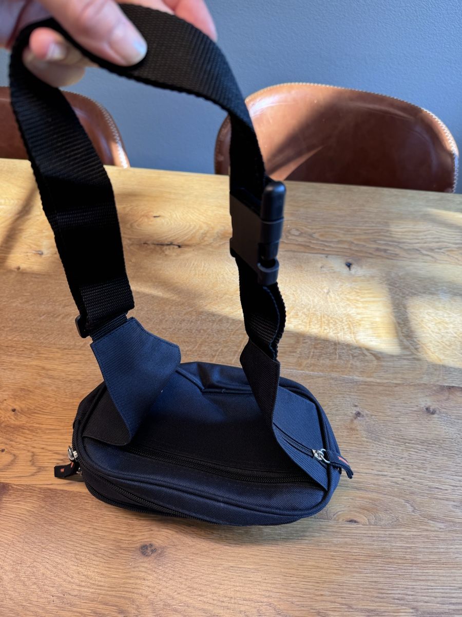 Sacs: Bauchtasche schwarz neuwertig – D'occasion à Niederbüren par Oetschli 3