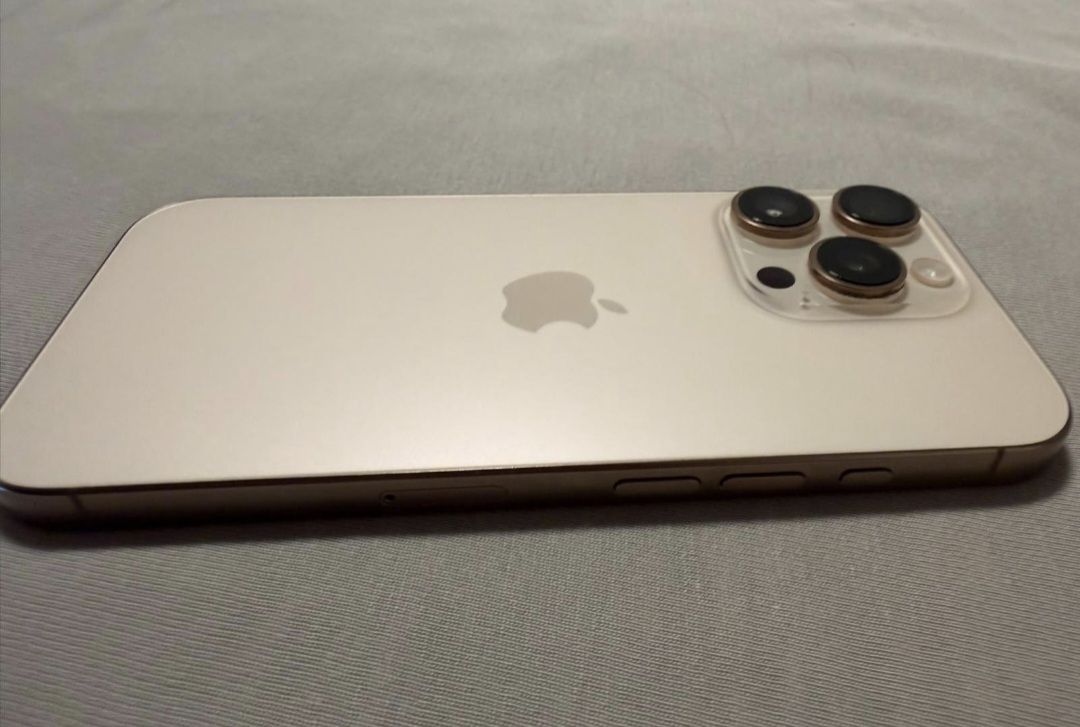 Apple Portables: Iphone 16 pro 256GB – D'occasion à Grenchen par HZG. 3