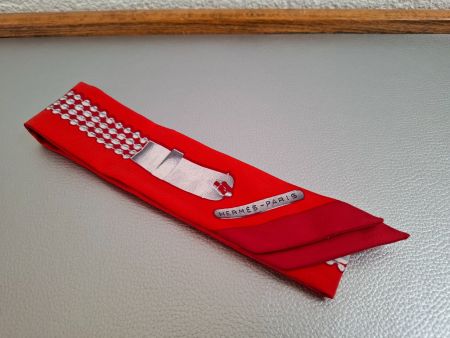Somptueux Twilly Hermès – Modèle "Rocabar" – État Neuf