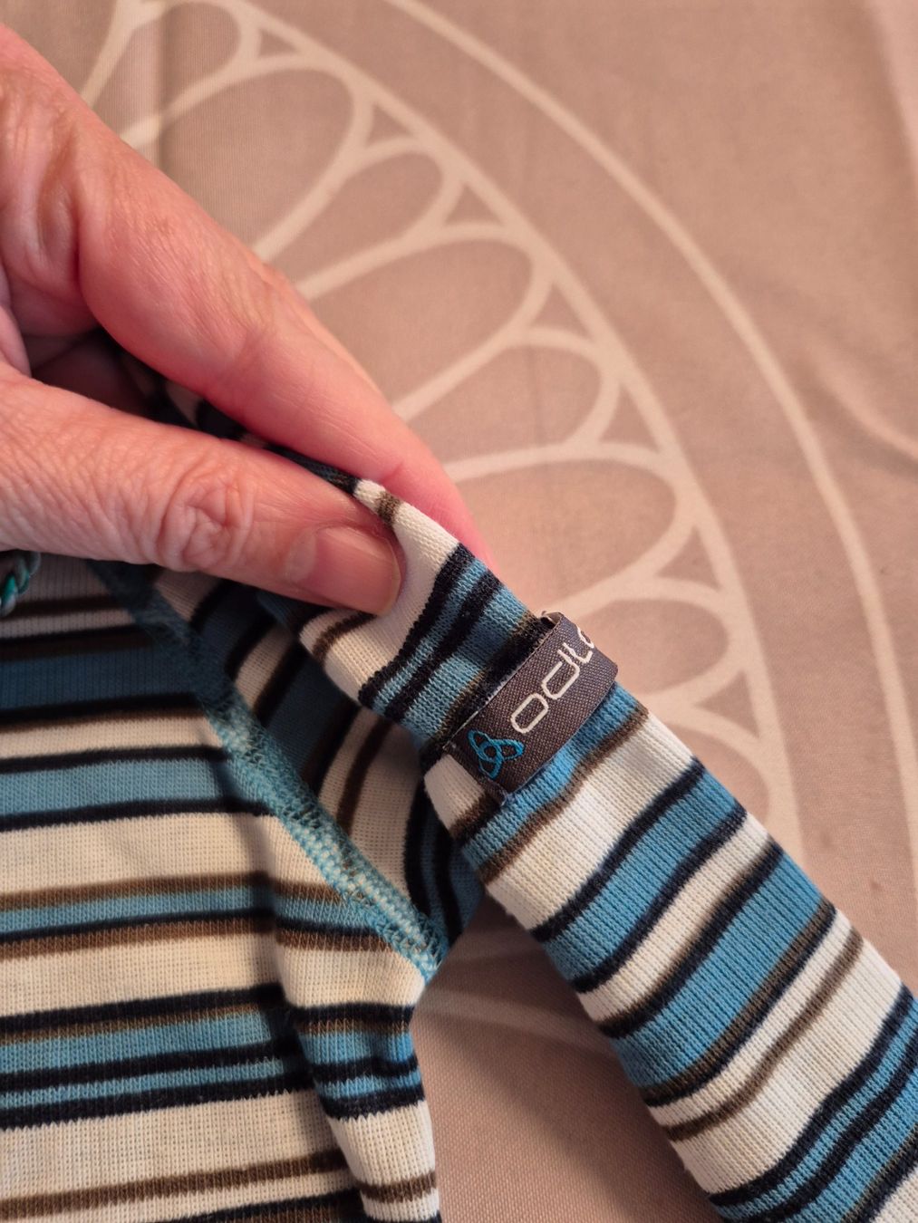 Odlo Sous-vêtements: Odlo Kinder  Thermo Oberteil  Gr. 116, Gestreift – D'occasion à Urdorf par Nataschli 1