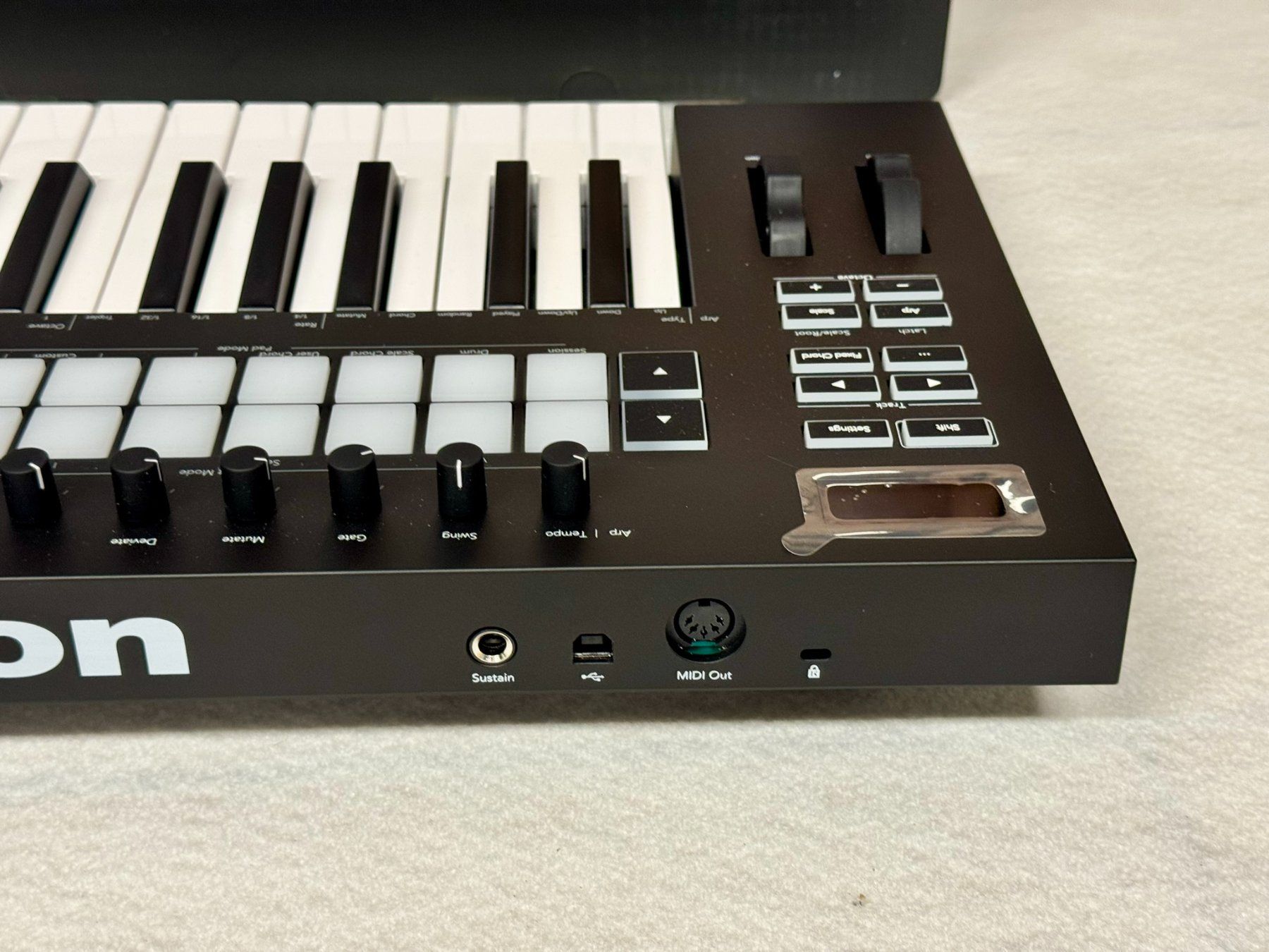 Novation Instruments de musique: Novation LaunchKey 25 Masterkeyboard wie neu – Neuf (Voir description) à Chavornay par jazz1373 5