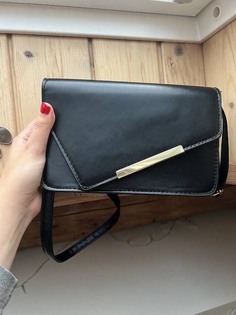 Sac en bandoulière noire et doré