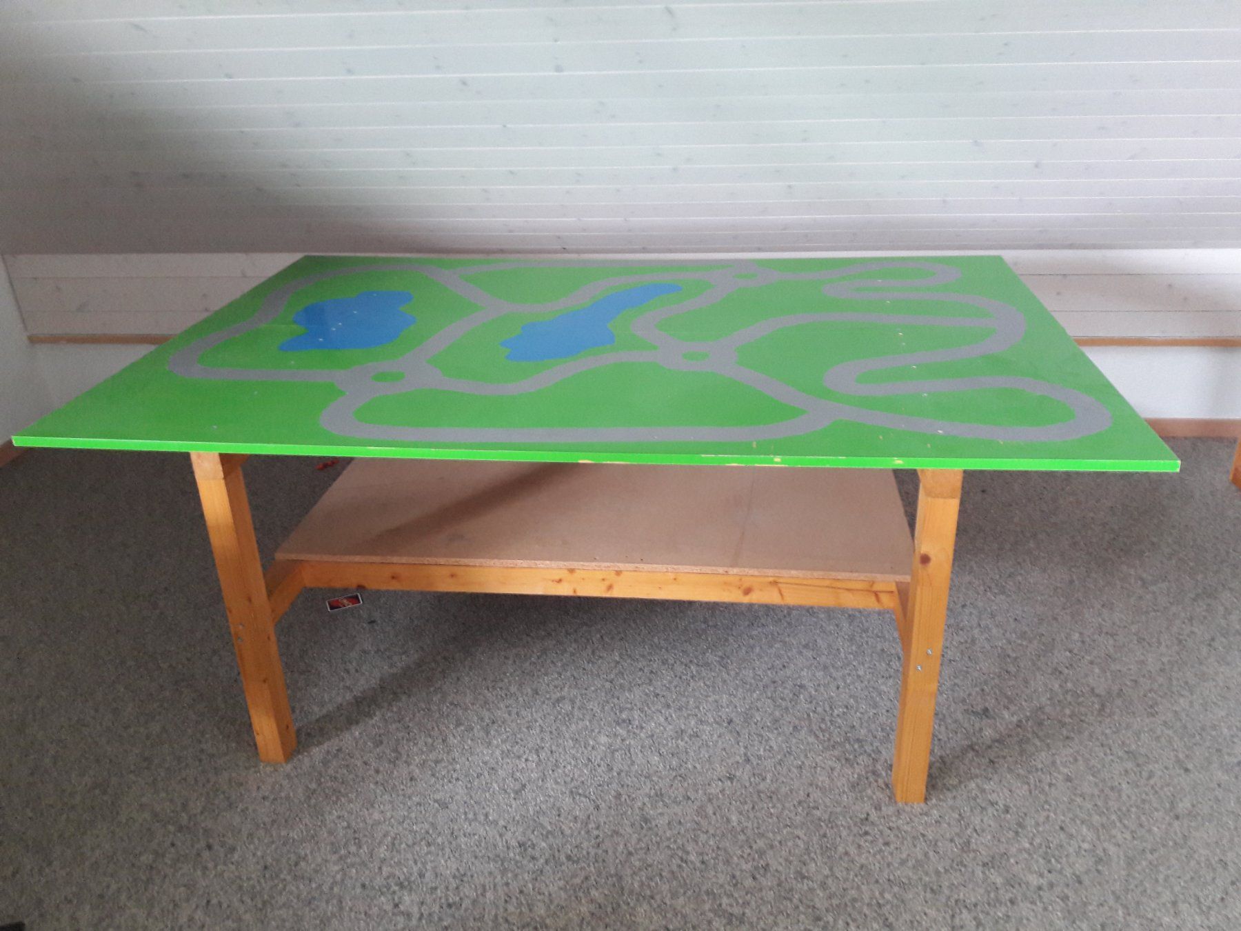Tavoli: Kinderspieltisch – Usato da Alterswil FR venduto da Mat612 1