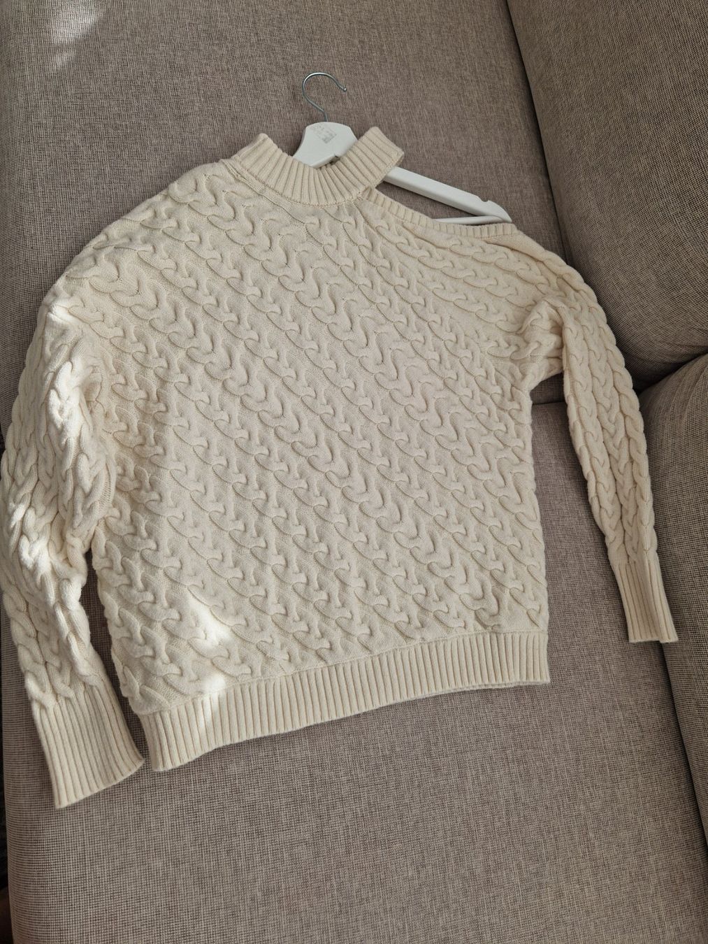 Zara Maglioni & Felpe: Zara Strickpullover mit Cut-Out, creme, Gr. M, top – Usato da Erlinsbach SO venduto da ULIKH 6