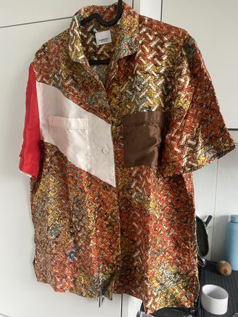 Burberry silk blouse and shorts new-like