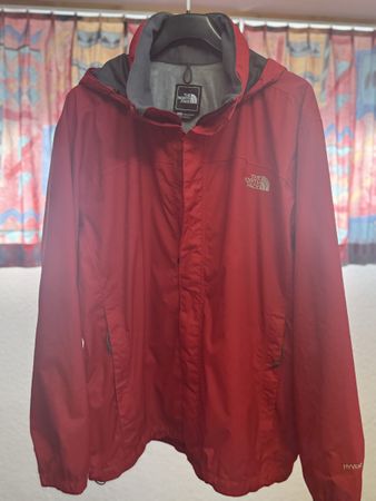 Regenjacke The North Face rot Grösse XL gebrauchter Zustand