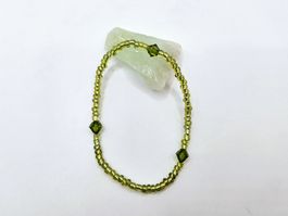 Damenarmband Rocailles mit Swarovski Kristalle in Oliv-Grün