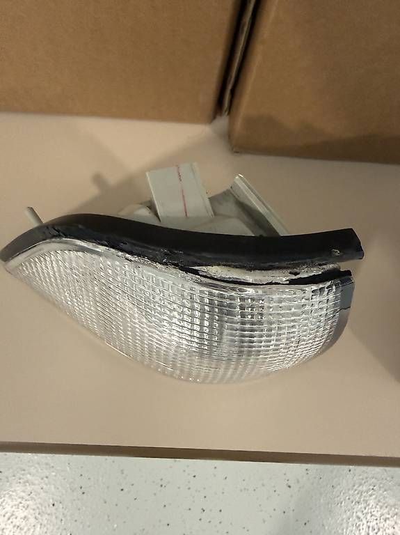 Toutes les pièces auto: BMW E36 Coupe/Cabrio Frontblinker – D'occasion à Buchs AG par lor_9dhh