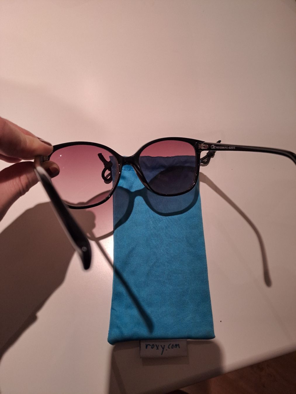 Roxy Occhiali & Lenti: Lunettes de soleil Roxy – Usato da Valeyres-sous-Montagny venduto da Romy. 3