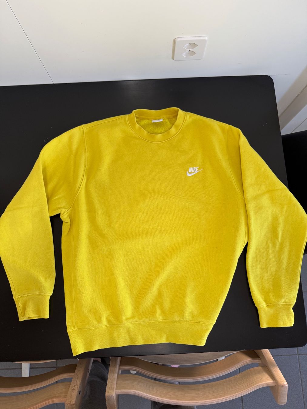 Nike Maglioni & Felpe: Nike Pulli gelb – Usato da Luzern venduto da Clyde28 1