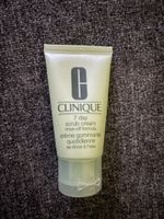 Clinique 7 Day Scrub Cream 30ml mildes Gesichtspeeling Neu