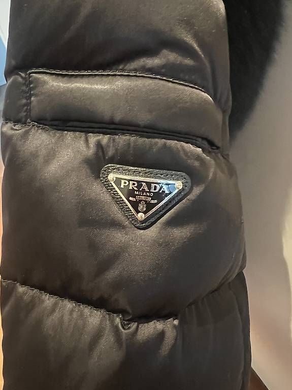 Giacche: PRADA Jacke – Usato da Baar venduto da Hati.ce 2